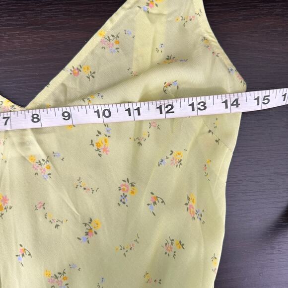 Rumored Yellow Floral Dress - Picture 7 of 10